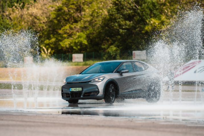Nagycsaládosoknak rendezett gyereknapot a CUPRA