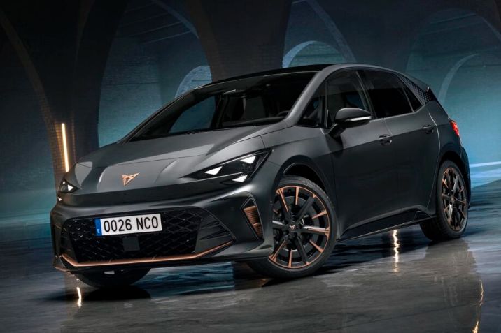 Dögösebb, okosabb, ügyesebb lett a megújult CUPRA Born