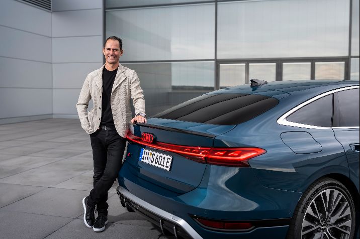 Er%u0151s%20negyedik%20negyed%E9v%E9nek%20k%F6sz%F6nhet%u0151en%20az%20Audi%201%2C6%20milli%F3%20j%E1rm%u0171%20lesz%E1ll%EDt%E1s%E1val%20sikerrel%20vette%20a%202025-%F6s%20kih%EDv%E1sokat