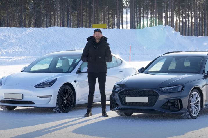 Az Audi RS4 quattro VS Tesla Model 3 performance AWD havon